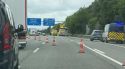 Tres ferits, un d'ells greu, en un accident entre un cotxe i un autocar a l’AP-7 a Maçanet