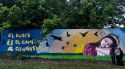 L’IE Greda d'Olot estrena un mural inspirat en el mite de la caverna de Plató