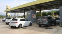 La gasolina i el dièsel tornen a pujar en plena operació sortida d’agost