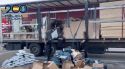Intercepten 60 quilos de marihuana amagats entre electrodomèstics en un camió a la Jonquera