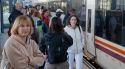 Els trens tornen a circular entre Portbou i Barcelona: ''És una sorpresa poder agafar el tren''
