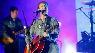 James Blunt amb la guitarra a les mans, ahir a la nit © Festival Cap Roig