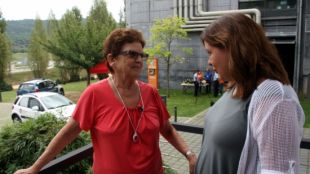 La Manuela Gómez, de 81 anys, usuaria de la teleassisència © ACN