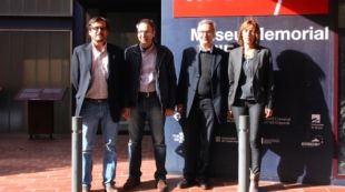 Els alcaldes de la Jonquera i Agullana, Sònia Martínez i Alfons Quera amb Jordi Font i Enric Pujol © ACN