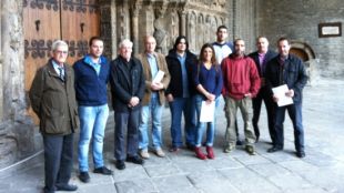 Els representants de les forces polítiques que aquest dijous han donat suport a la candidatura © ACN
