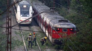 inundacions, agost, tren, catenària, arbre