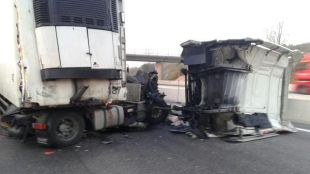 Els dos camions accidentats © Ramon Delgado
