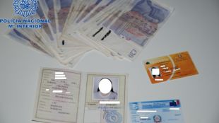 La documentació falsa presentada per la menor © ACN