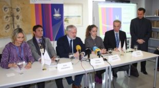Un instant durant la presentació dels primers premis internacionals anuals del circ © ACN