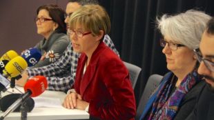 A la taula, Maria Mercè Roca i Pia Bosch donen els detalls del pacte © ACN