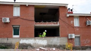 El primer habitatge enderrocat © ACN