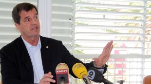 estanis puig, alcalde, l'escala