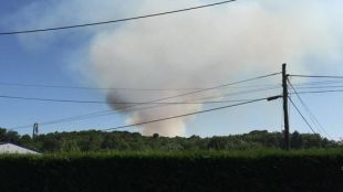 Les flames vistes des de la llunyania © Catalunya Informació