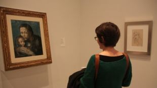 Dos quadres de Dalí i Picasso, exposats en paral·lel a l'exposició del Museu Picasso © ACN