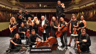 Els Sangtraït amb membres de la l'Orquestra de Cambra de l'Empordà