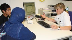 programa, immigrants, informàtic, internet, metge, melisa