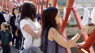 Activitat "Estenem poesies" del passat Sant Jordi