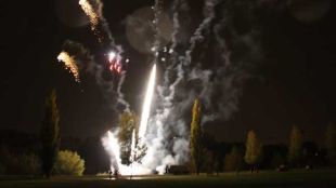 El castell de focs ha tancat les fires de Sant Narcís d'enguany.