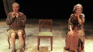 Un moment de l'assaig de 'Les Cadires', que dissabte s'estrena al Temporada Alta © ACN