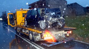 El cotxe en què viatjava la víctima mortal © ACN