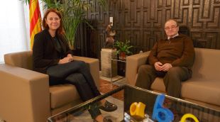 Marta Madrenas i el president de la Federació de Bancs d’Aliments de Catalunya, Frederic Gómez Pardo