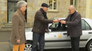 Entrega de les claus a Càritas per part del Rotary Club
