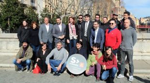 Foto de família d'organitzadors, col·laboradors i artistes del festival Strenes