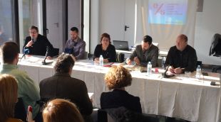 La consellera de Treball, Dolors Bassa, durant la presentació de l'Ateneu Cooperatiu Girona
