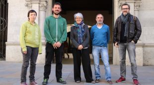Els regidors de la CUP i dels d'ERC que presentaran la moció conjunta