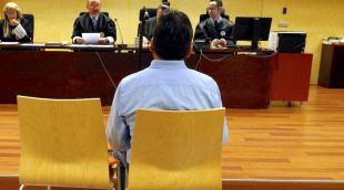 El fuster que va fer tocaments a una nena a Riudellots de la Selva, durant el judici