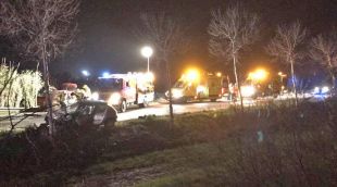 Un dels vehicles accidentats ahir a la nit