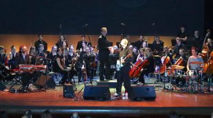 Joan Miquel Oliver i la JOCG, ahir al Teatre Municipal