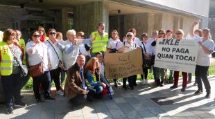 Part de la plantilla de netejadores de les comissaries, el parcs de bombers i la residència geriàtrica del Puig d'en Roca
