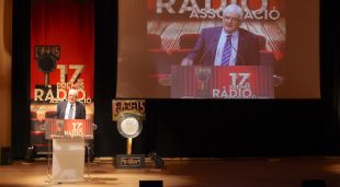 El president dels Premis Ràdio Associació, Jordi Margarit, durant la gala