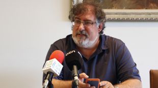 L'alcalde de la Vall d'en Bas, Lluís Amat, aquest matí