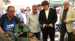 El president de la Generalitat, Carles Puigdemont, en un moment de la visita
