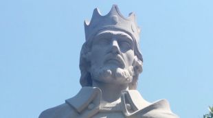 L'escultura dedicada al rei Jaume I, restaurada