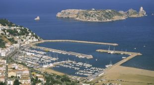 Vista aèria del port esportiu de l'Estartit (arxiu)
