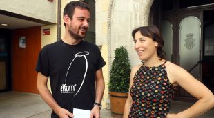 Els regidors de la CUP Lluc Salellas i Laia Pèlach