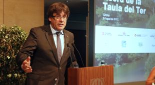 El president de la Generalitat, Carles Puigdemont, durant el seu discurs després de la signatura del pacte del Ter