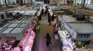 Interior del Mercat del Lleó
