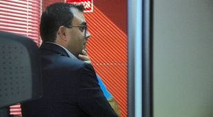 L'advocat d'un dels tres detinguts per matar el jove, Carles Passarell, a l'interior dels jutjats de Blanes