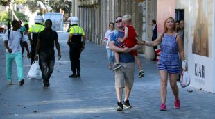 Passeig de Gràcia entre Gran Via i Plaça Catalunya, quan ha estat desallotjada