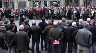 plaça, olot, concentració, rebuig, crims
