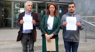 El vicepresident d'Òmnium a Girona Josep Bosch; l'alcaldessa de la ciutat, Marta Madrenas, i el coordinador de l'ANC Àdam Bertran