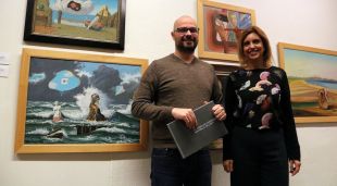 El nou director del Museu de l'Empordà de Figueres, Eduard Bech, i l'alcaldessa, Marta Felip