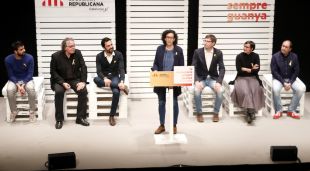 La número dos d'ERC, Marta Rovira, amb Roger Torrent, Carles Mundó, Jen Díaz, Ruben Wagensberg i Joan Tardà, a Blanes