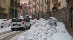 El centre de Camprodon (Ripollès) ben nevat, ahir