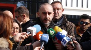El cap de la DIC dels Mossos d'Esquadra, Antoni Rodríguez, atenent els mitjans