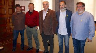 Alcaldes i responsable del SIGMA que han participat en la prova pilot de recollida de residus a la Garrotxa